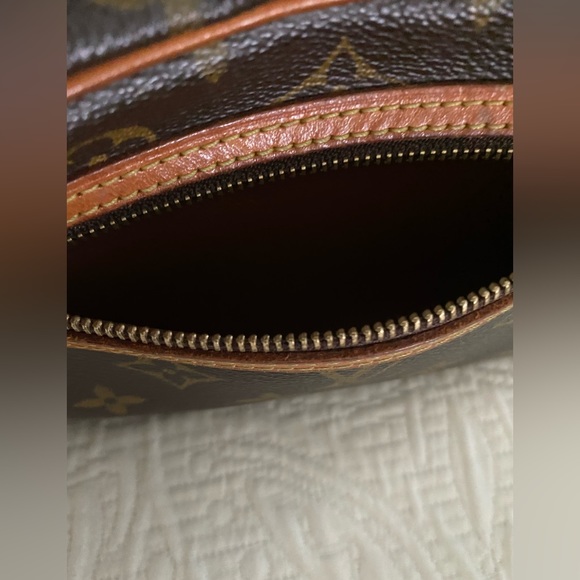 Authentic Louis Vuitton Pochette Cite Monogram Bag Purse Y2K Shoulder Bag Brown - Picture 6 of 17